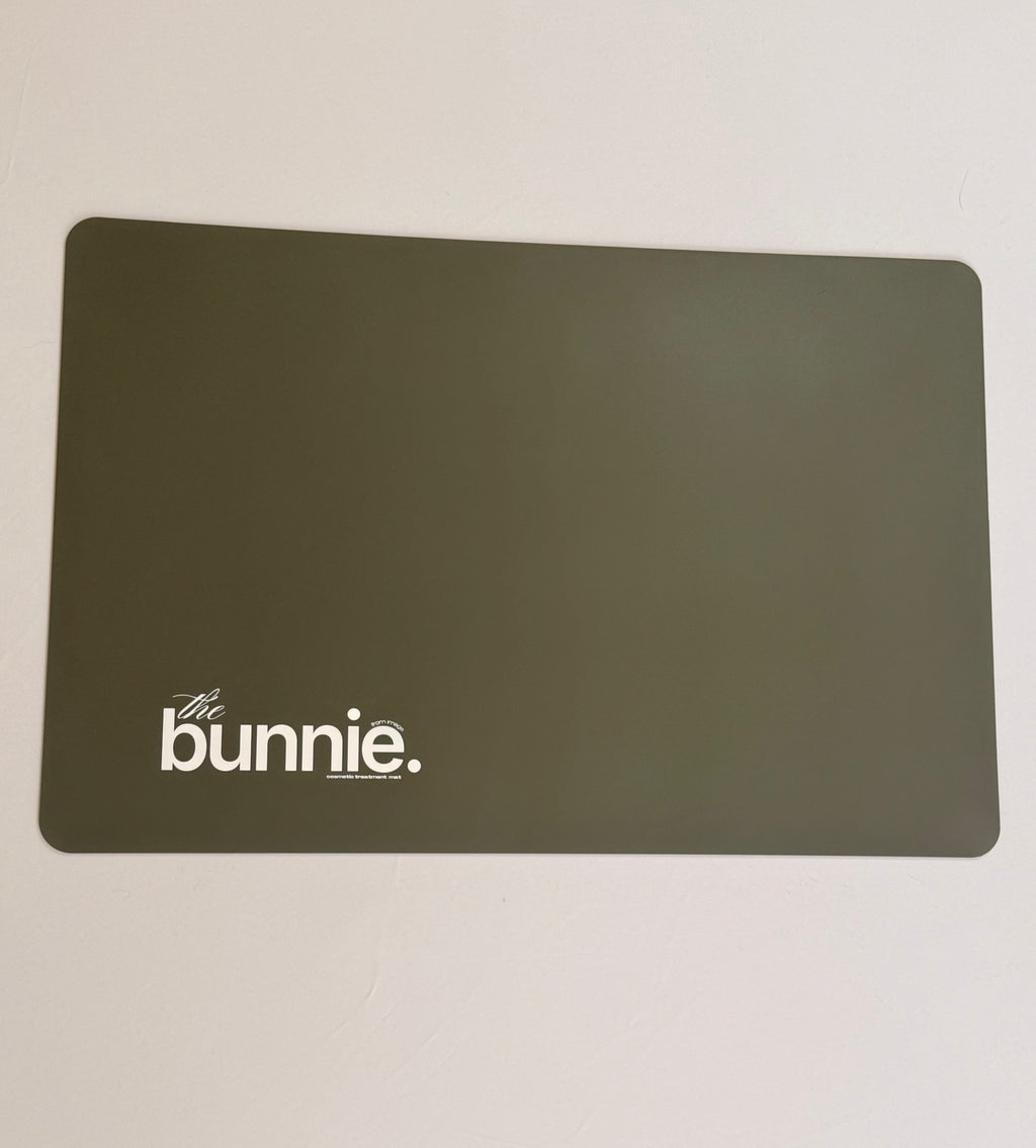 the bunnie cosmetic mat - chocolate